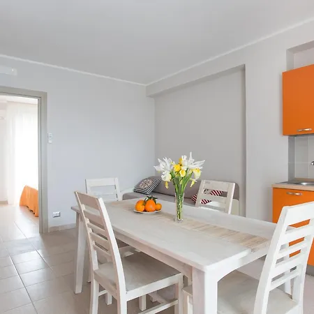 Residenza Cristallo Tatil Evi